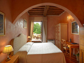 Отель B&B Palazzo Al Torrione 2  Сан-Джиминьяно